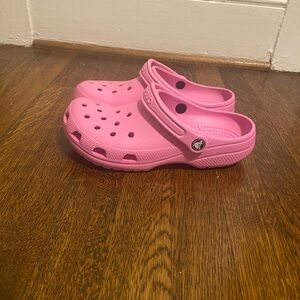 CROCS Pink Sandals with Ventilation and Heel Strap